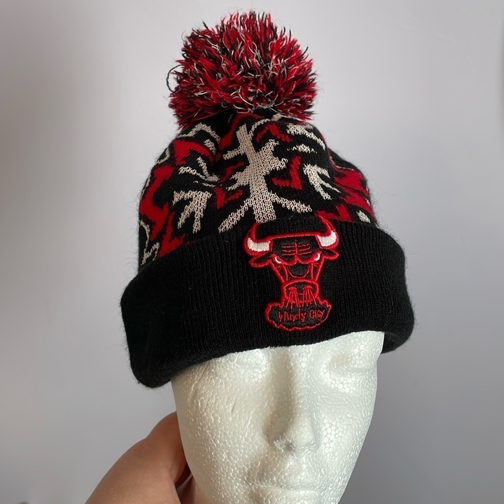 New Era Hardwood Classics Chicago Bulls Windy City Patch Beanie Hat Cap OS Knit